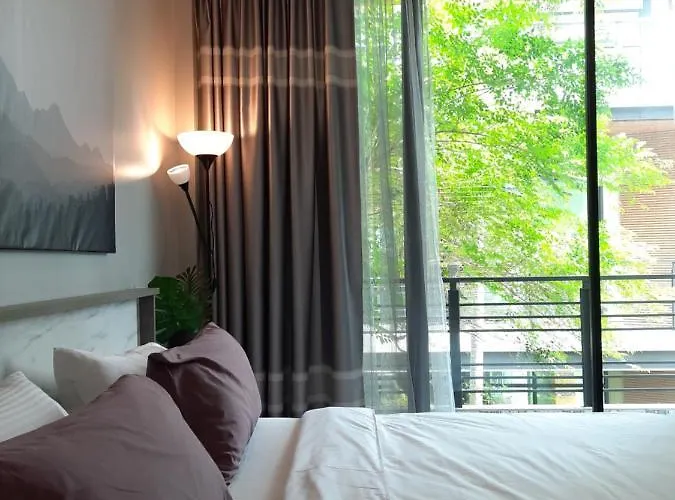 Pompom Apartment